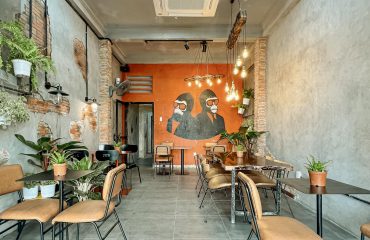 Monkey In Black Cafe – Trần Quang Khải, Quận 1