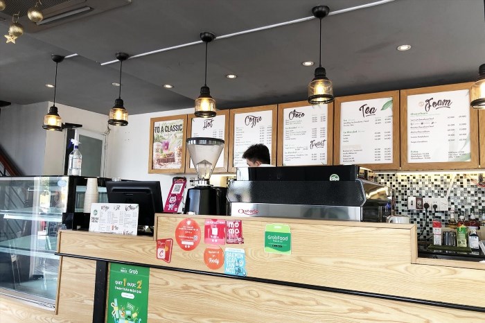 Effoc Cafe là một quán cà phê hiện đại và sang trọng, nổi tiếng với không gian thiết kế độc đáo và món đồ uống ngon, mang đến trải nghiệm thú vị cho khách hàng.