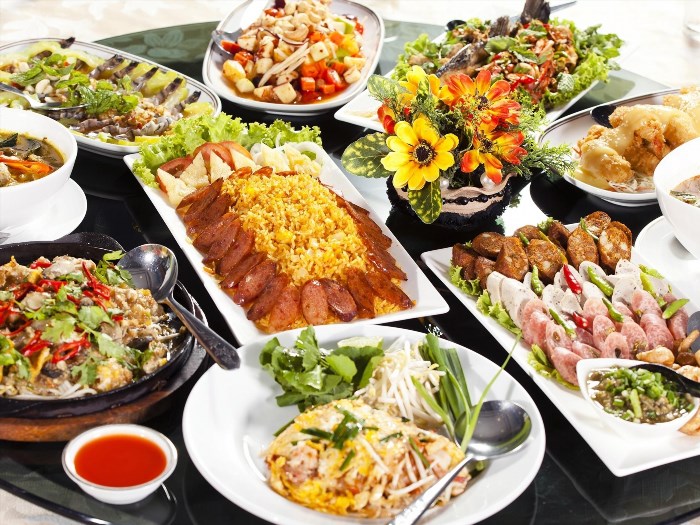 Nhà Bè Garden là một khu vườn đẹp nằm ở Nhà Bè, thành phố Hồ Chí Minh. Nơi đây có không gian xanh mát, được trang trí bằng nhiều loại cây cối và hoa lá đa dạng. Khách hàng khi đến đây có thể tham quan, tản bộ và thư giãn trong không gian tự nhiên yên bình.