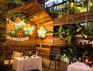 OZ Coffee House là một quán cà phê hiện đại và sang trọng, nổi tiếng với không gian thiết kế độc đáo và phục vụ cà phê chất lượng cao.