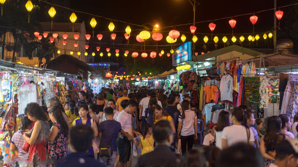 cho dem tran phu nha trang