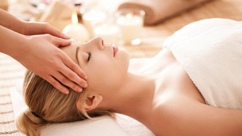 mẹ bầu có nên đi spa chăm sóc da mặt