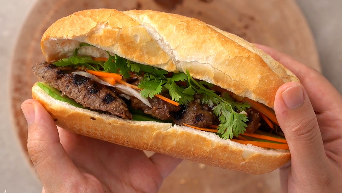 tiem banh mi gan day 1