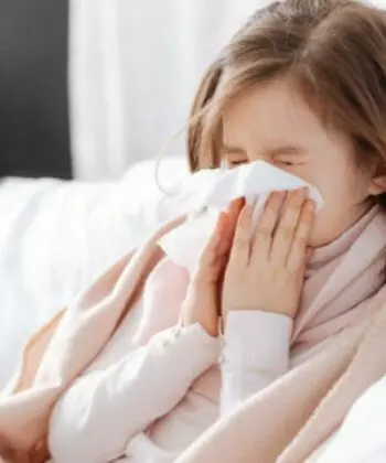 Những dấu hiệu thông thường và dấu hiệu hiếm gặp khi trẻ bị cảm cúm (Nguồn: Sưu tầm Internet)