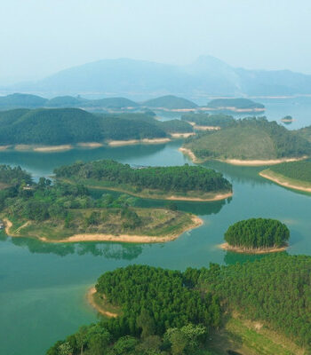 vinh ha long tren nui cach ha noi 140km khach ru nhau toi tron nong cuoi tuan 1566