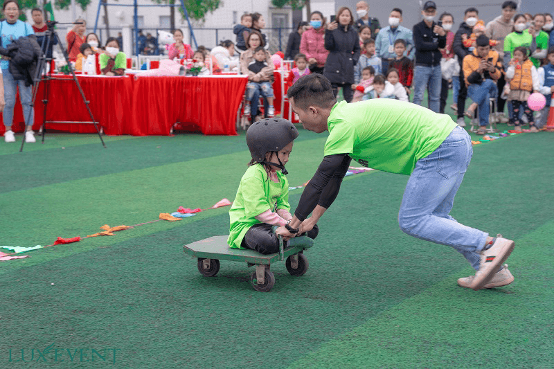 Team building cho trẻ em. (Ảnh: Sưu tầm Internet)