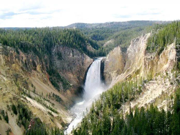 Công viên Quốc gia Yellowstone - nguồn: Internet